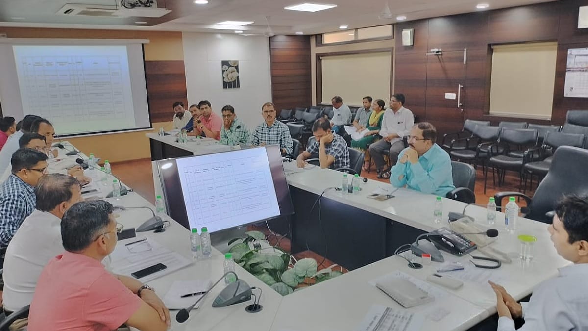 Indore news जिम्मेदारों तक पहुंची जनता की आवाज, MD ने अधिकारियों को