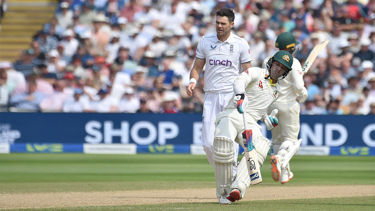 जेम्स एंडरसन ने एलेक्स कैरी को बोल्ड करके पूरे किए फर्स्ट क्लास क्रिकेट