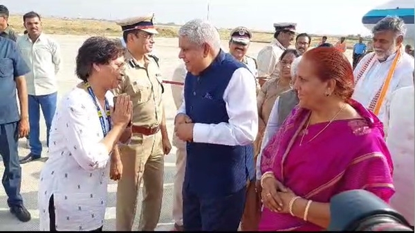 उप राष्ट्रपति जगदीप धनखड़ पहुंचे जबलपुर