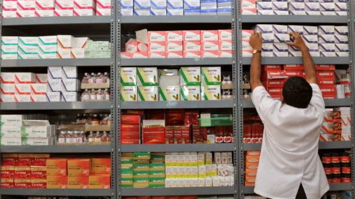 Generic Medicine क्या अंतर है जेनेरिक और ब्रांडेड दवाओं में, डॉक्टर्स