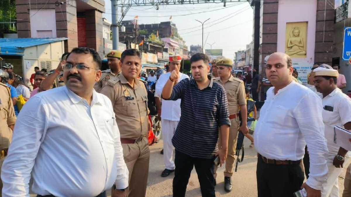 Maharajganj News पराली से प्रोडक्ट की खास योजना से किसानों को मिलेगी