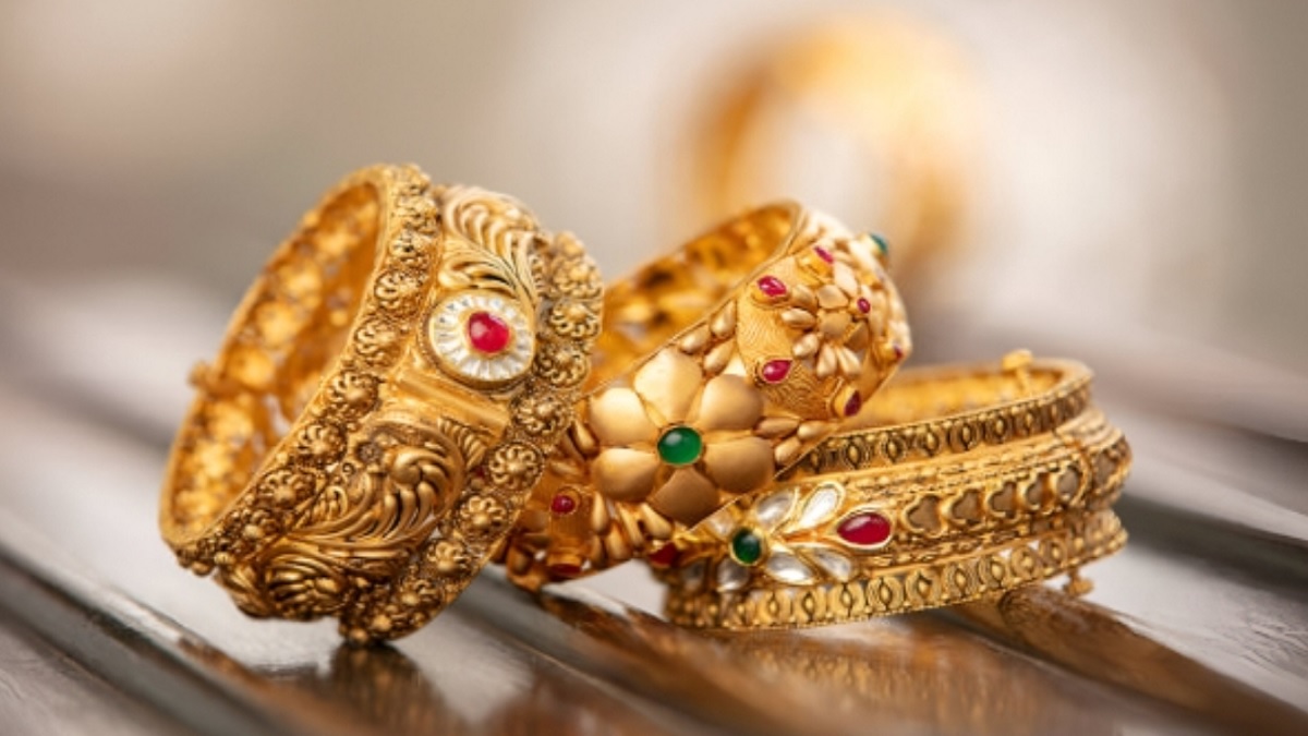 Gold Rate Today: सोना महंगा, चांदी की कीमतों में कोई बदलाव नहीं, जानें आज  क्या है 22 कैरेट गोल्ड का रेट | Gold Price Today Hike by 400rs increase  Check Sone Chandi