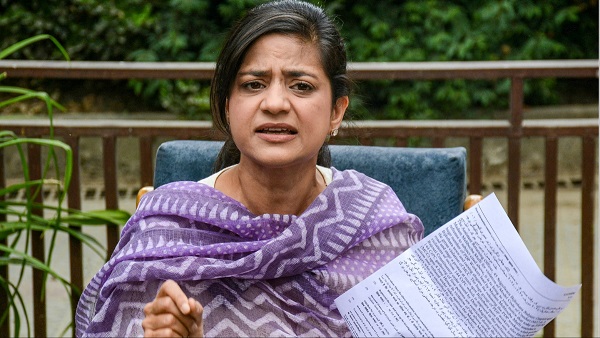 पहली ही चुनाव में हारती हुई दिख रही हैं महबूबा मुफ्ती की बेटी इल्तिजा मुफ्ती! जनता ने ठुकराया तो छलका दर्द | Srigufwara-Bijbehara Result 2024: PDP Iltija Mehbooba ...