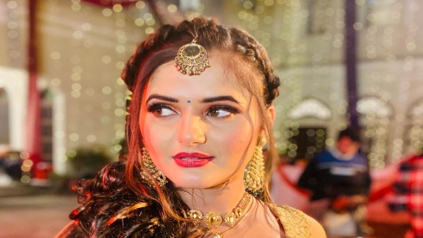 'पवन सिंह घटिया इंसान', कौन हैं अंजलि राघव?