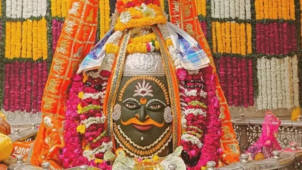 महाकाल सहित इन मंदिरों में ग्रहण के वक्त भी होते हैं दर्शन