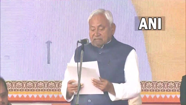 LIVE: 10वीं बार बिहार के मुख्यमंत्री बने Nitish Kumar