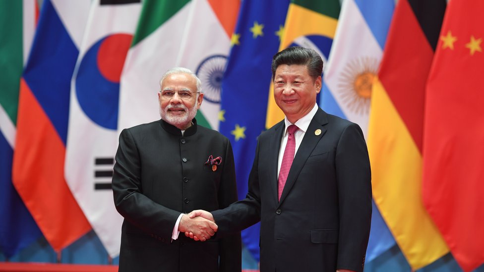 नरेंद्र मोदी और शी जिनपिंग नरेंद्र मोदी और शी जिनपिंग