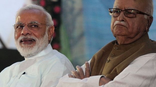 मोदी और आडवाणी मोदी और आडवाणी