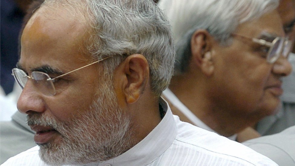 नरेंद्र मोदी और वाजपेयी नरेंद्र मोदी और वाजपेयी