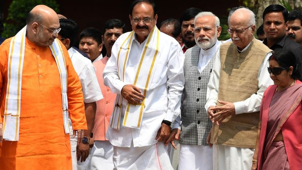 मोदी-आडवाणी-अमित शाह मोदी-आडवाणी-अमित शाह