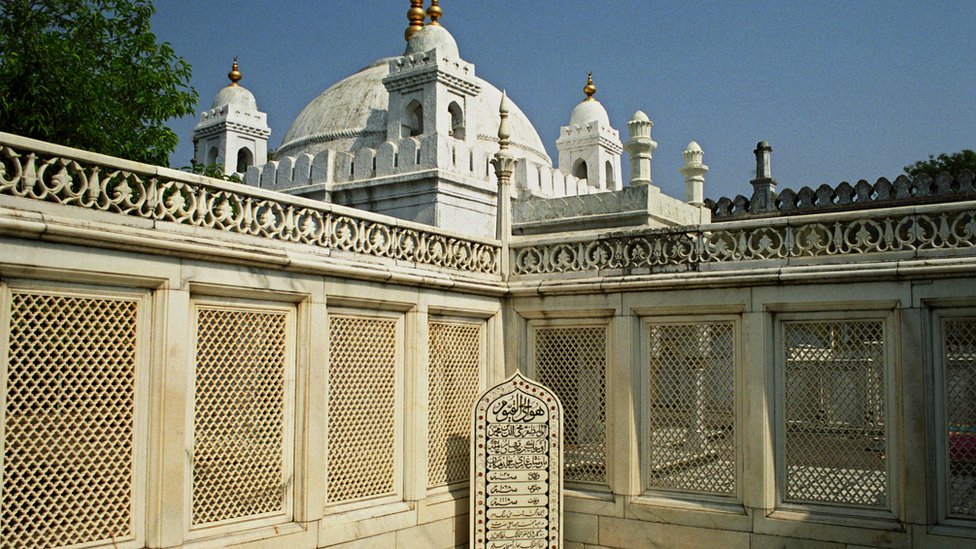 औरंगजेब का मक़बरा औरंगजेब का मक़बरा