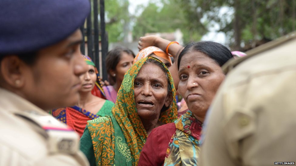 महिला पुलिस महिला पुलिस