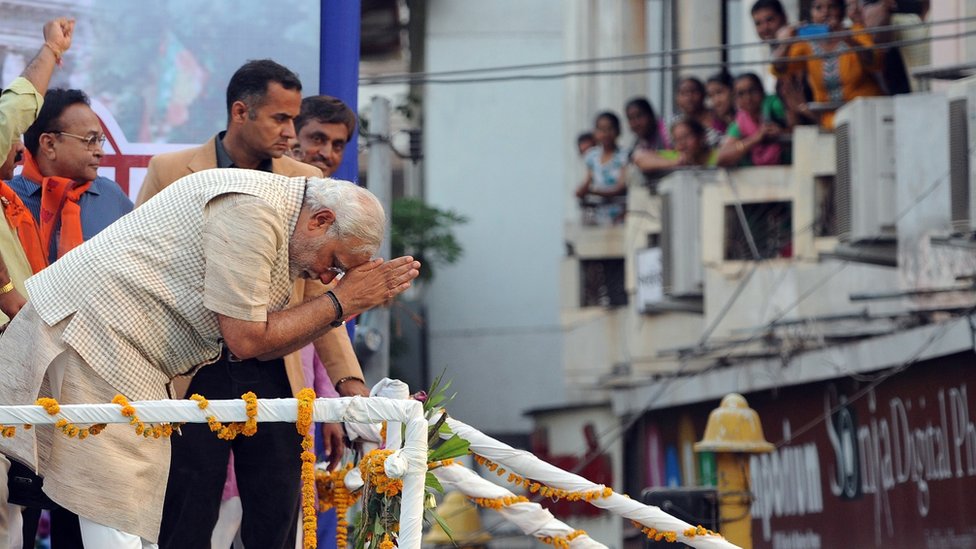 मोदी मोदी