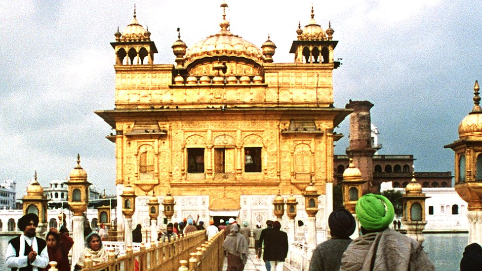 अमृतसर का स्वर्ण मंदिर अमृतसर का स्वर्ण मंदिर