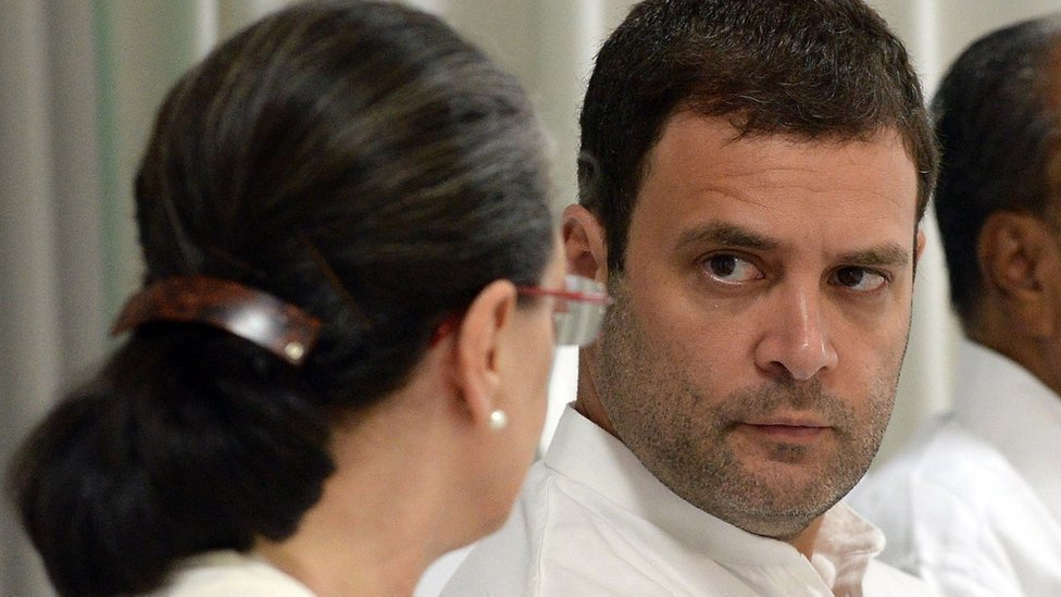 सोनिया गांधी और राहुल गांधी सोनिया गांधी और राहुल गांधी