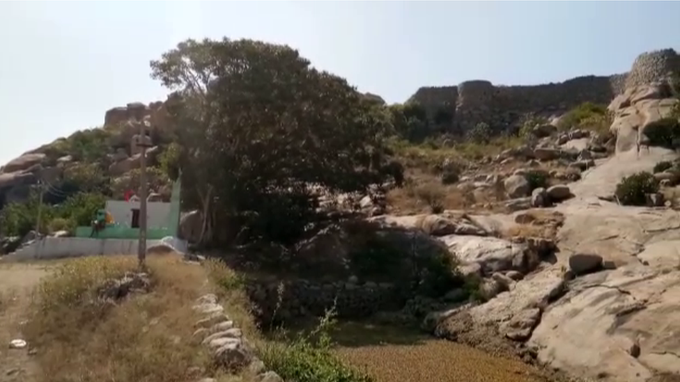 किले की खुदाई किले की खुदाई