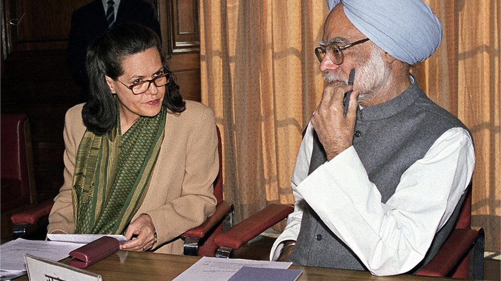 सोनिया गांधी और मनमोहन सिंह सोनिया गांधी और मनमोहन सिंह