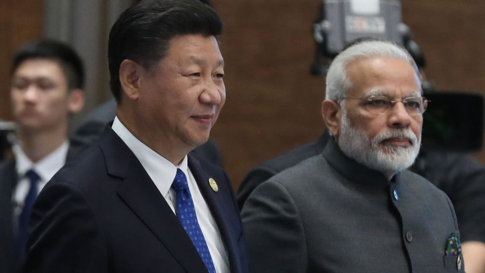 शी जिनपिंग और नरेंद्र मोदी शी जिनपिंग और नरेंद्र मोदी