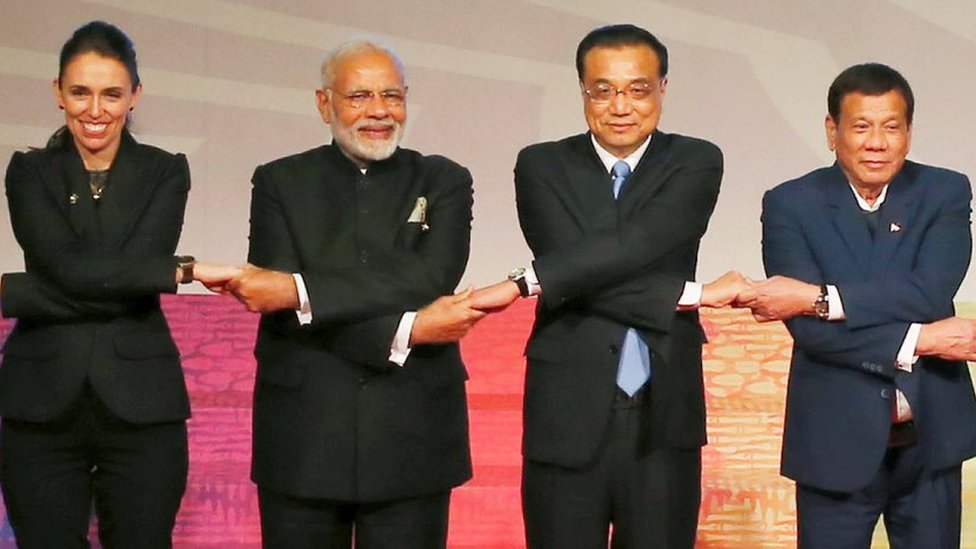 मोदी, 2017 के आसियान सम्मेलन में मोदी, 2017 के आसियान सम्मेलन में