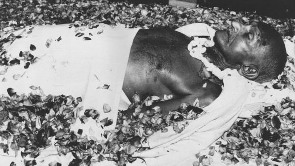 महात्मा गांधी महात्मा गांधी