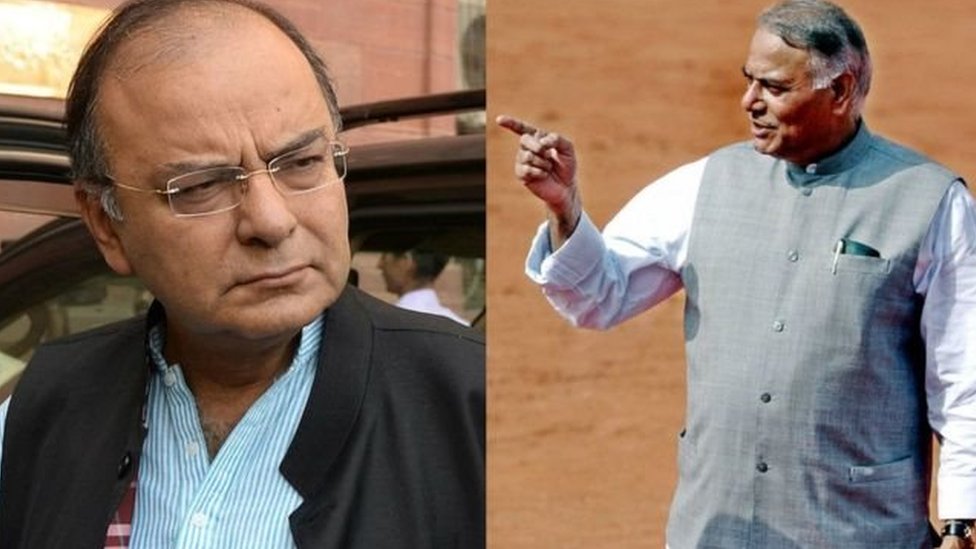 नरेंद्र मोदी और यशवंत सिन्हा नरेंद्र मोदी और यशवंत सिन्हा