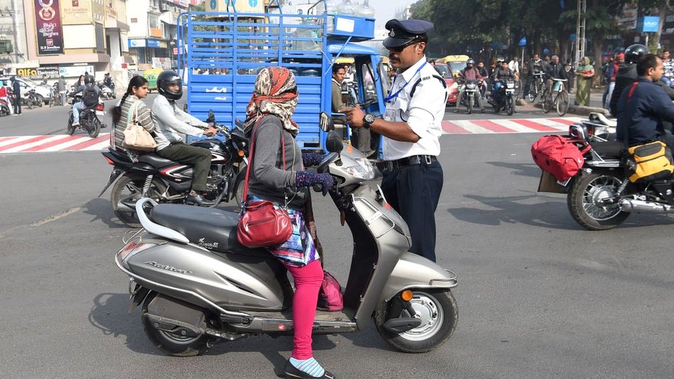 अभिभावक को जेल अभिभावक को जेल