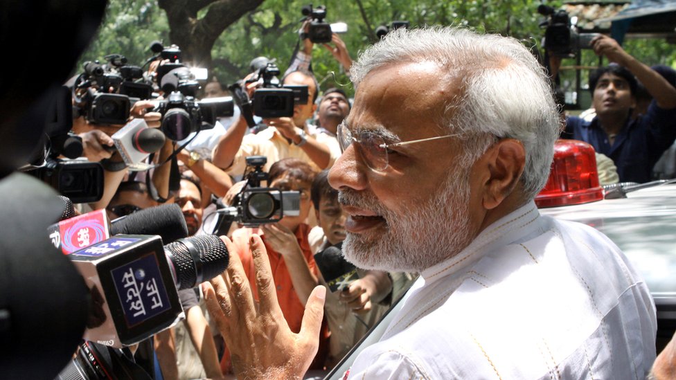 मोदी मोदी