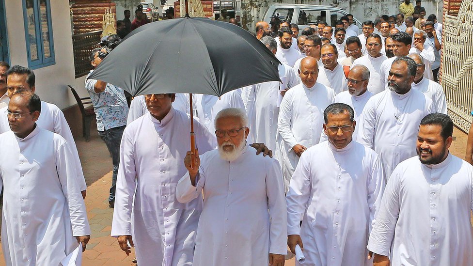 पादरियों का विरोध प्रदर्शन पादरियों का विरोध प्रदर्शन