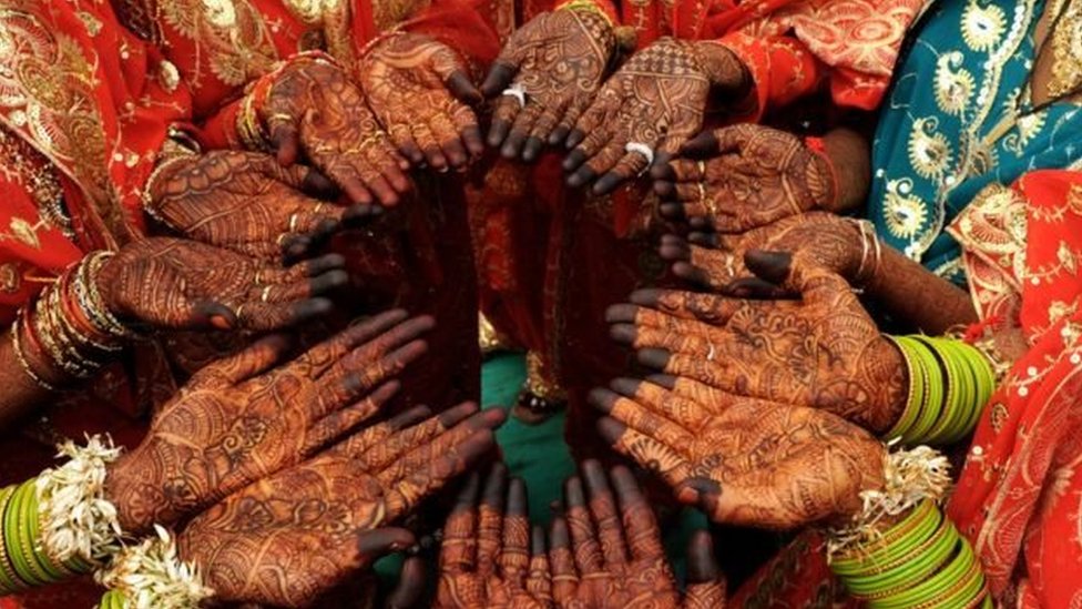 हाथों की मेहंदी हाथों की मेहंदी