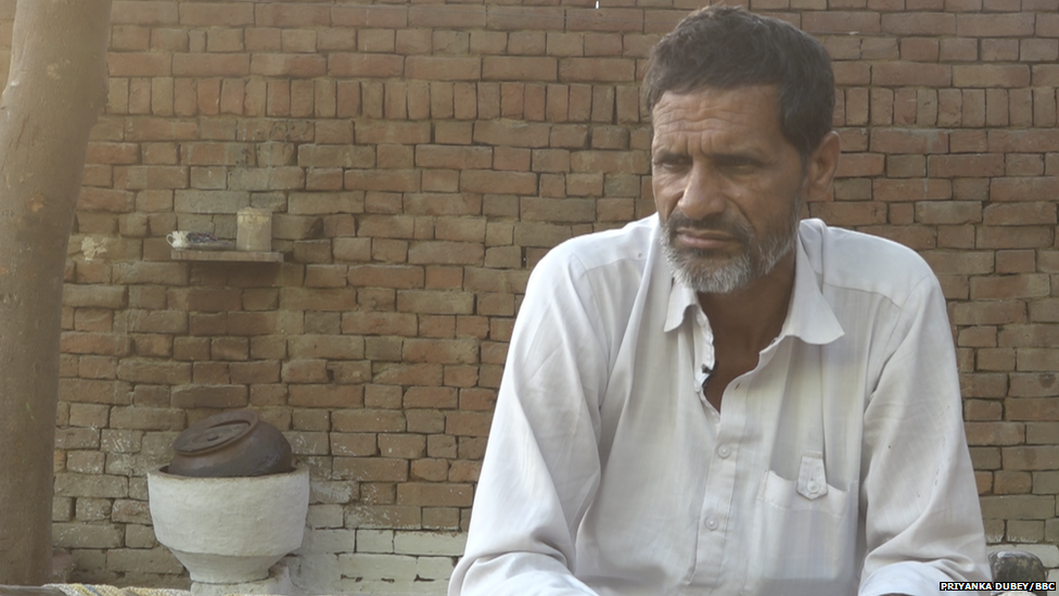 शमशाद दंगों में अपने माता पिता की हत्या का मुकदमा वापिस लेने को तैयार नहीं हैं. शमशाद दंगों में अपने माता पिता की हत्या का मुकदमा वापिस लेने को तैयार नहीं हैं.
