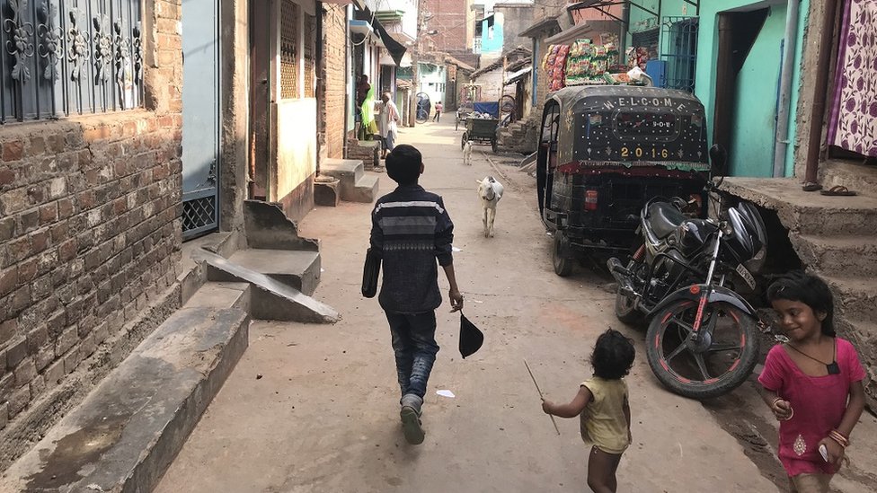 मोहमम्द नईमुद्दीन के घर की गली मोहमम्द नईमुद्दीन के घर की गली