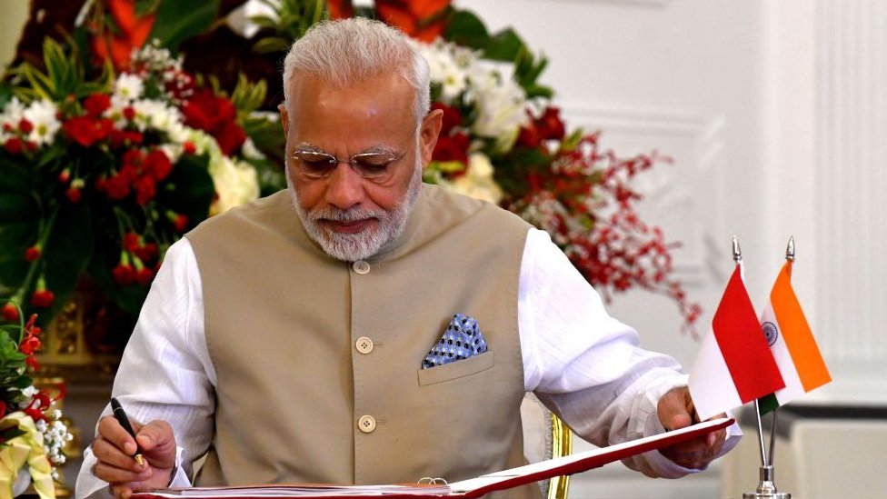 नरेंद्र मोदी नरेंद्र मोदी