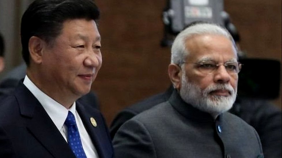 शी जिनपिंग और नरेंद्र मोदी शी जिनपिंग और नरेंद्र मोदी