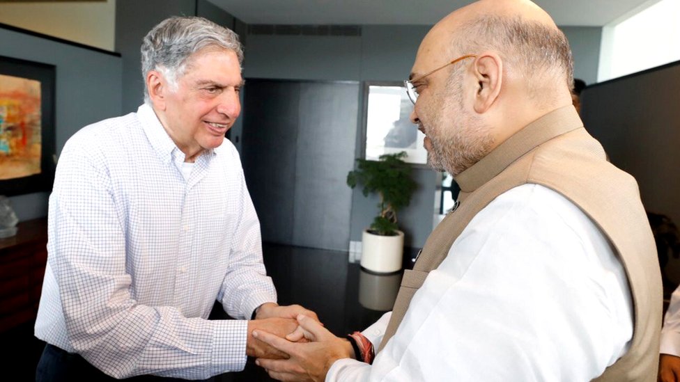 रतन टाटा से मिलने पहुंचे अमित शाह रतन टाटा से मिलने पहुंचे अमित शाह