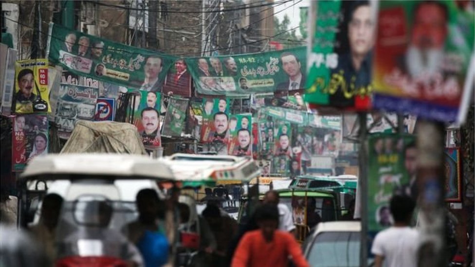 पाकिस्तान में चुनाव अभियान पाकिस्तान में चुनाव अभियान