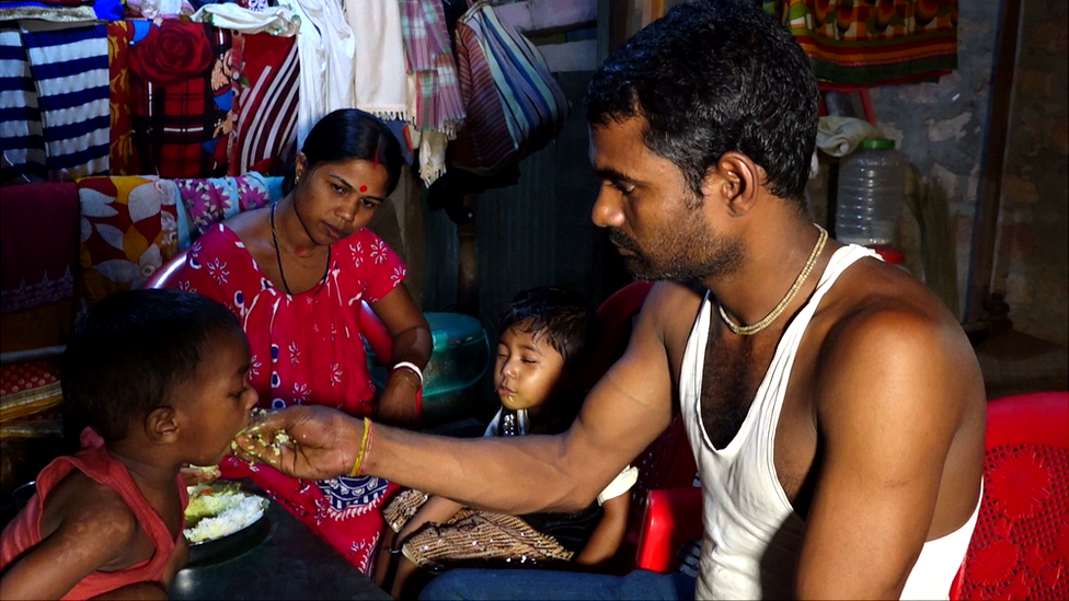 अजित दास का परिवार अजित दास का परिवार