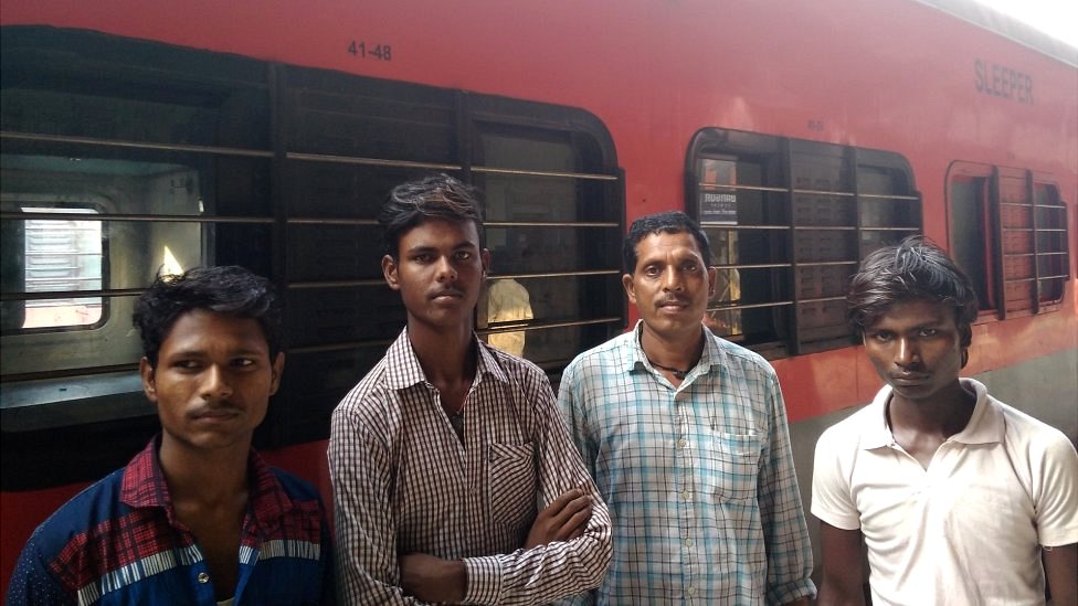 गुजरात में बिहारी पिटाई गुजरात में बिहारी पिटाई