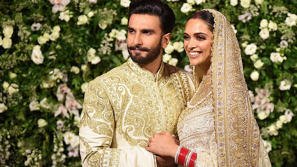 अभिनेता रणवीर सिंह और अभिनेत्री दीपिका पादुकोण अभिनेता रणवीर सिंह और अभिनेत्री दीपिका पादुकोण