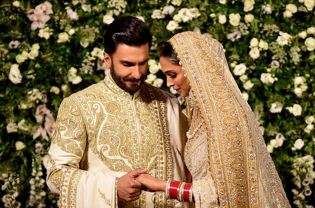 अभिनेता रणवीर सिंह और अभिनेत्री दीपिका पादुकोण अभिनेता रणवीर सिंह और अभिनेत्री दीपिका पादुकोण