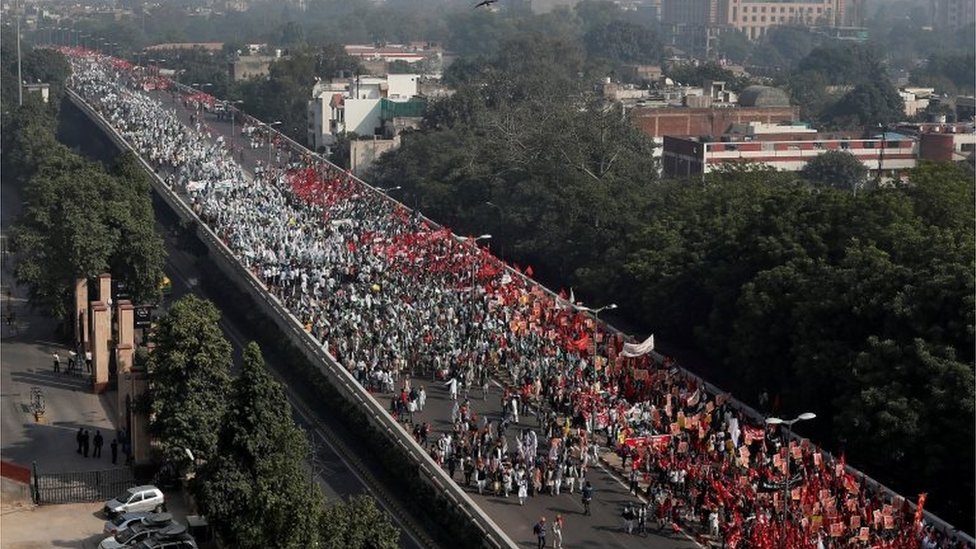 किसानों का सरकार विरोधी प्रदर्शन किसानों का सरकार विरोधी प्रदर्शन