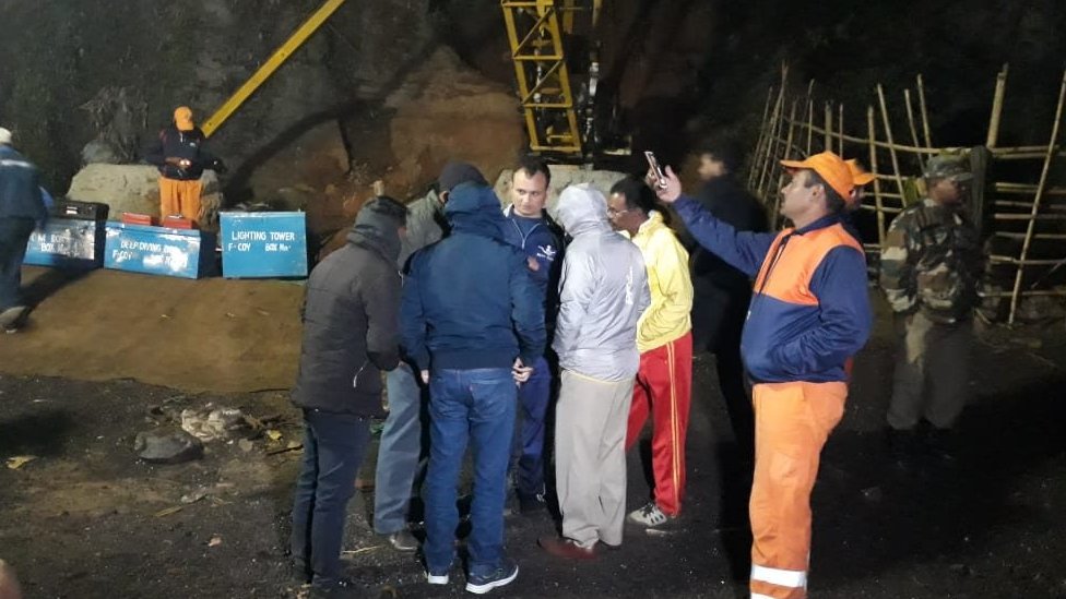 मेघालय के लुमथरी में कोयला खदान, बचाव कार्य मेघालय के लुमथरी में कोयला खदान, बचाव कार्य