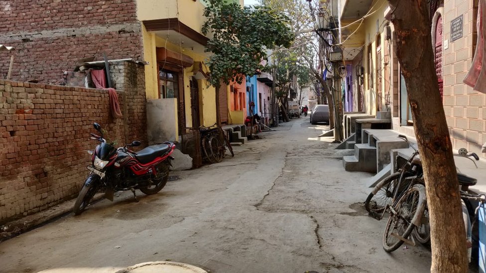 जिस गली में स्कूल है जिस गली में स्कूल है