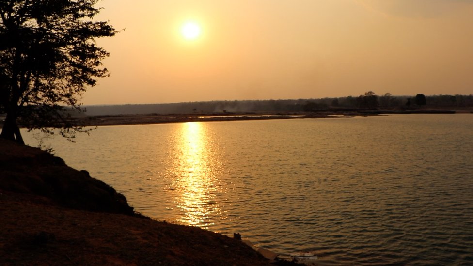 बस्तरः जहां विकास शब्द विस्थापना का पैग़ाम लेकर आता है बस्तरः जहां विकास शब्द विस्थापना का पैग़ाम लेकर आता है