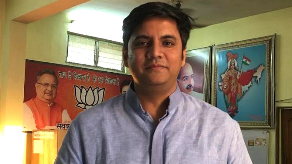 राजनांदगांव से 16वीं लोकसभा में सांसद और पूर्व मुख्यमंत्री रमन सिंह के बेटे अभिषेक सिंह राजनांदगांव से 16वीं लोकसभा में सांसद और पूर्व मुख्यमंत्री रमन सिंह के बेटे अभिषेक सिंह