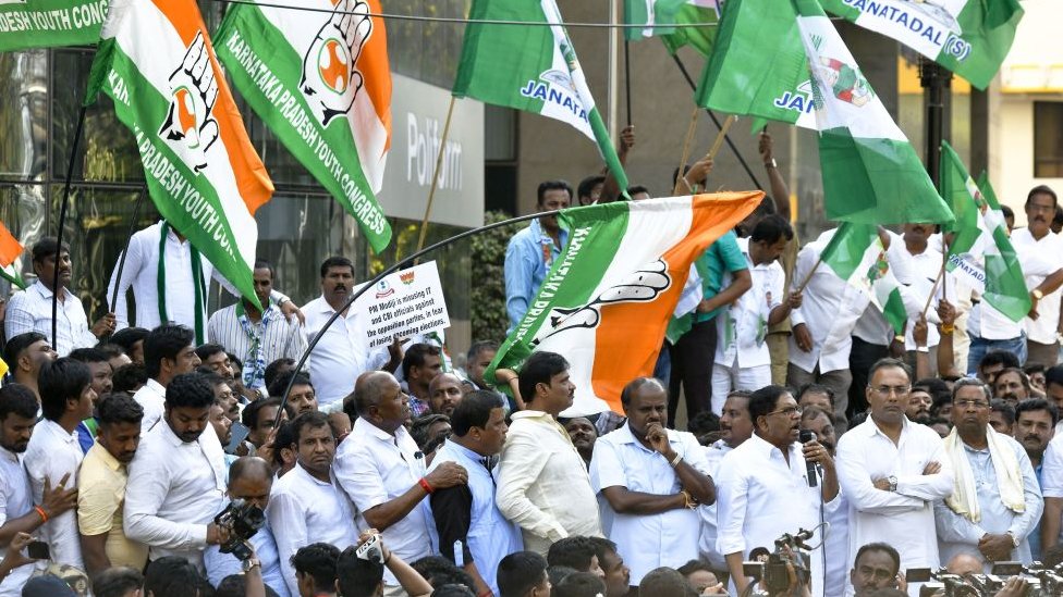 कर्नाटकः मंड्या के चुनावी मैदान में सुमलता को मोदी का सहारा कर्नाटकः मंड्या के चुनावी मैदान में सुमलता को मोदी का सहारा