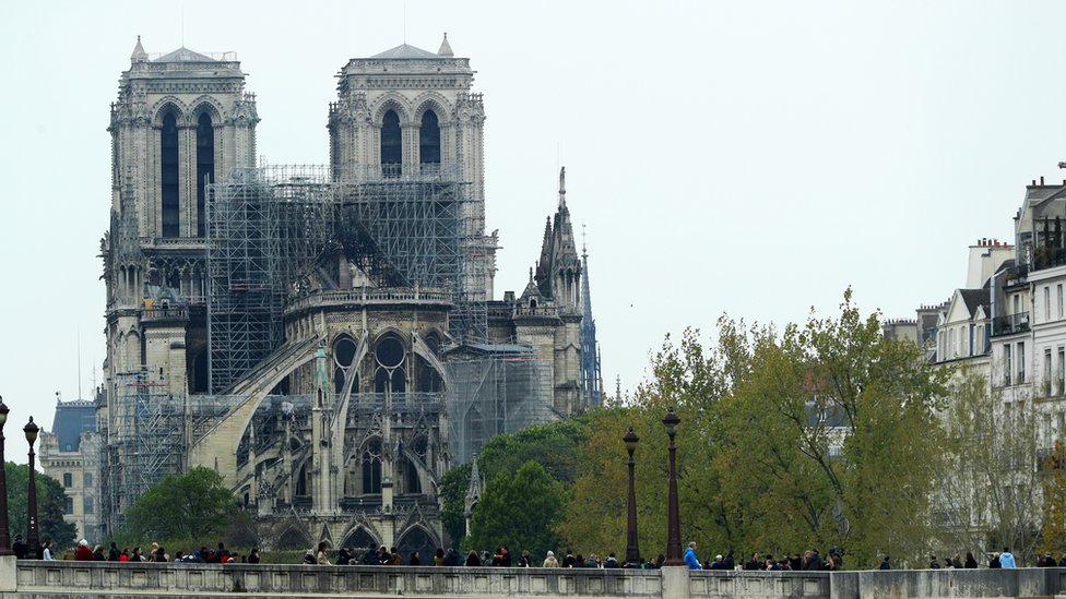 Notre-Dame cathedral, नॉट्र डाम चर्च Notre-Dame cathedral, नॉट्र डाम चर्च
