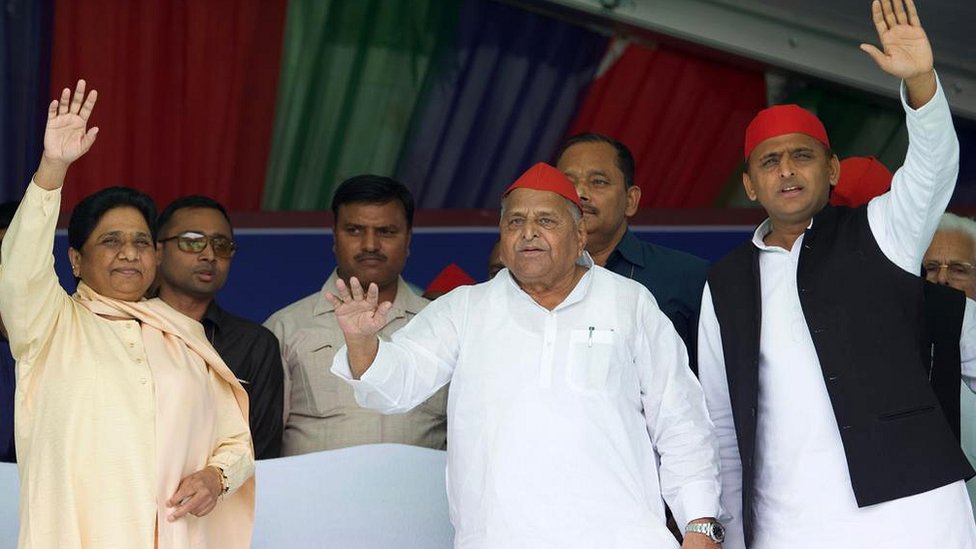मैनपुरी रैली: दल और दिल मिलने के बावजूद राजनीतिक हैसियत की मापतौल होती रही मैनपुरी रैली: दल और दिल मिलने के बावजूद राजनीतिक हैसियत की मापतौल होती रही