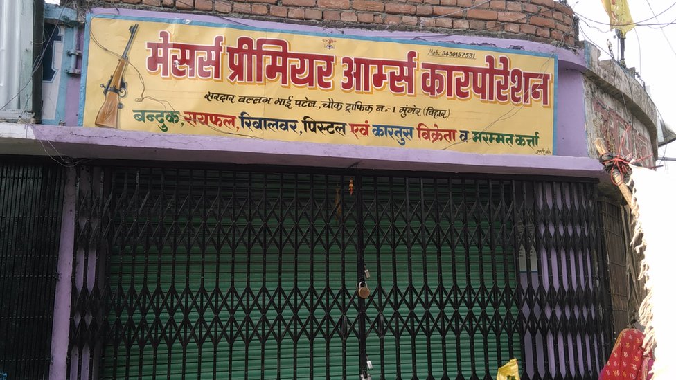 चुनाव में बाहुबली, लेकिन मुद्दों से बंदूक गायब चुनाव में बाहुबली, लेकिन मुद्दों से बंदूक गायब