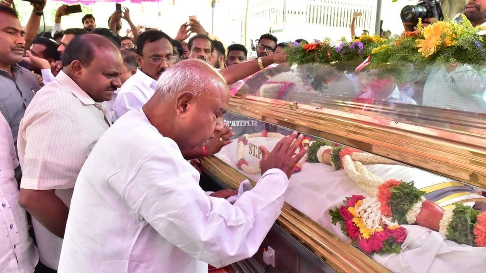 एचडी देवेगौड़ा एचडी देवेगौड़ा