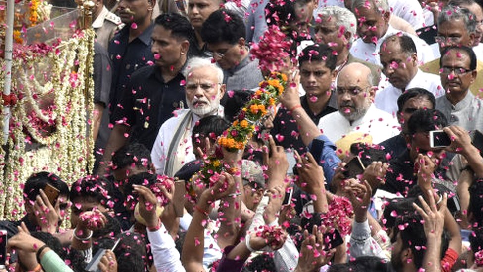 मोदी मोदी